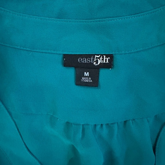 💎💎 East 5th Sheer Blouse - Emerald Green, Short Sleeve V-Neck 💎💎 - Picture 7 of 11